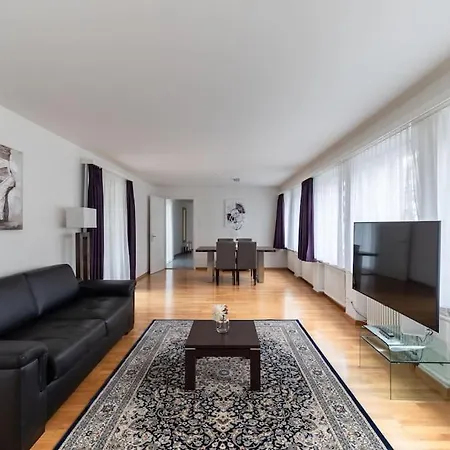 Apartment And Big 1 Bedroom Flat Center/near *