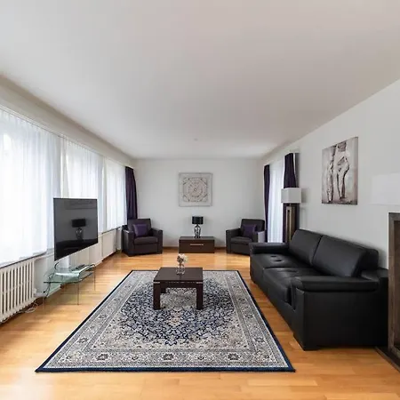 And Big 1 Bedroom Flat Center/near Lejlighed